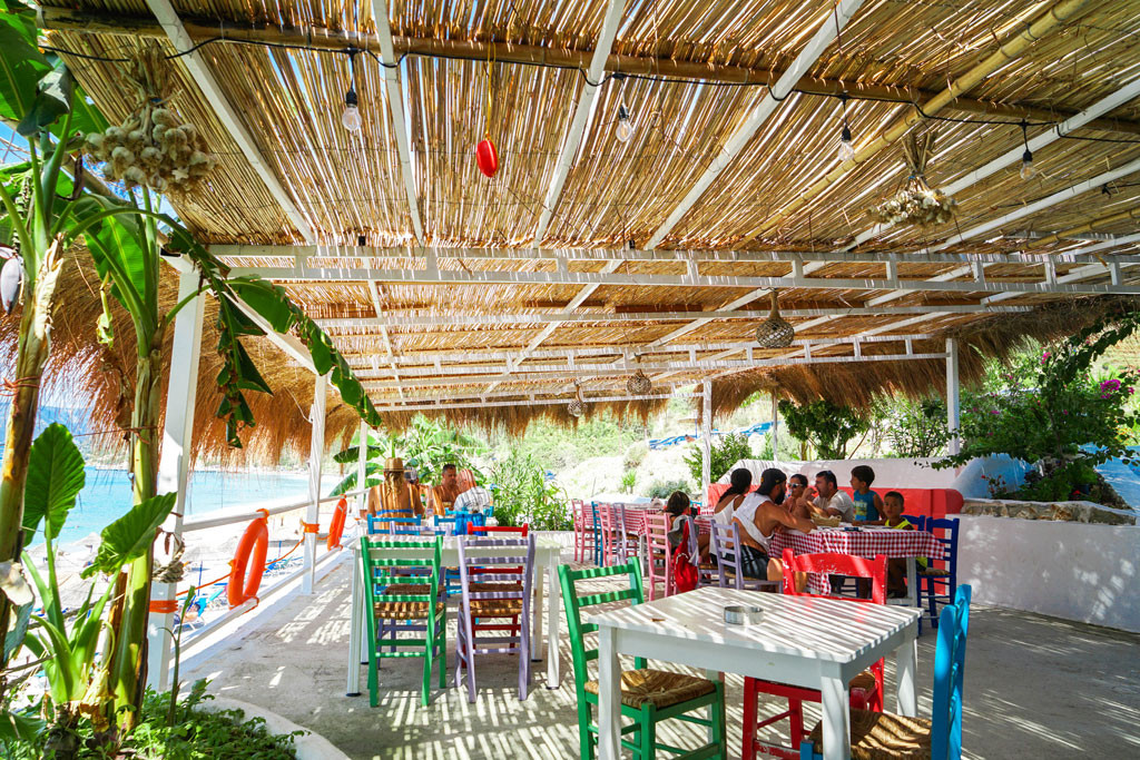 Beach Taverna Nikolas